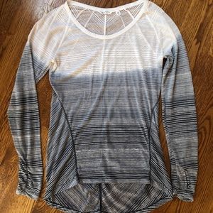 Athleta long sleeve t-shirt